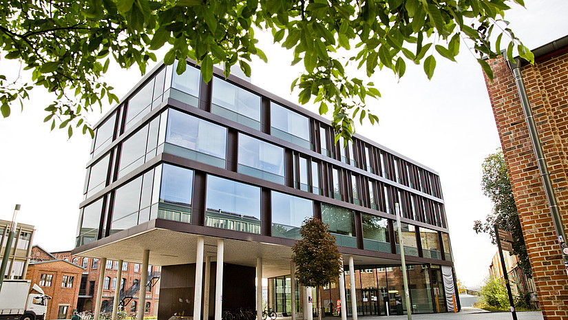 Zentrales Gebäude des FB06, der ASL-Neubau, am Campus Holländischer Platz